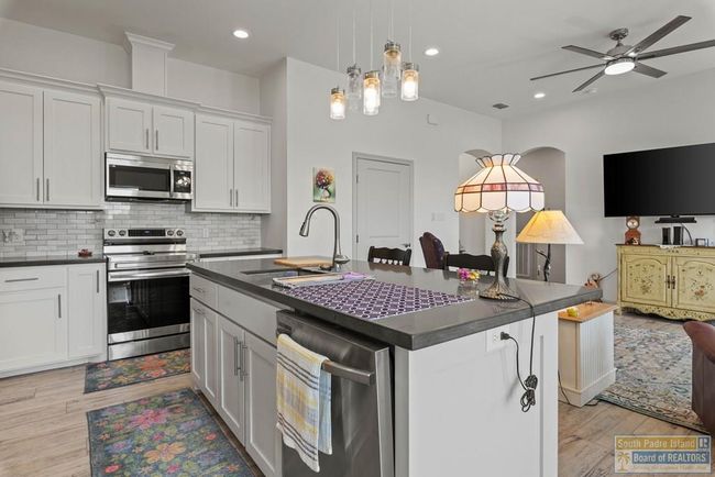 105 Bethpage Dr, House other with 2 bedrooms, 2 bathrooms and 2 parking in Laguna Vista TX | Image 8