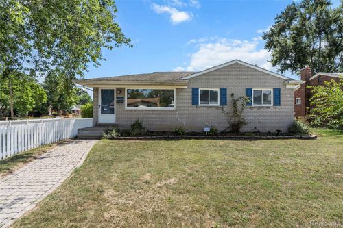 27517 Windsor St, Garden City, MI, 48135-2270 | Card Image