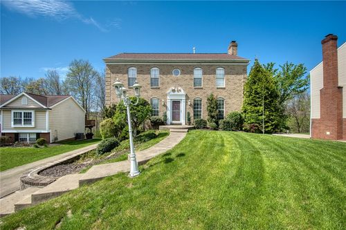 2042 Canyon Drive Ext, Mc Kees Rocks, PA, 15136-1566 | Card Image