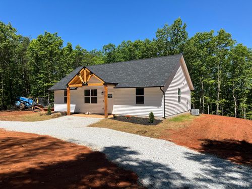 1030 S Coolwell Rd, Madison Heights, VA, 24572-4629 | Card Image