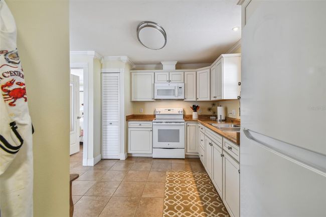 Unit A - Kitchen | Image 21