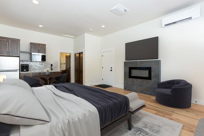 22-web-or-mls-18163%20Forestbrook%20Loop | Image 28
