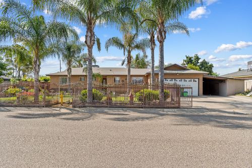 12967 Walnut Ave, Orosi, CA, 93647-2045 | Card Image