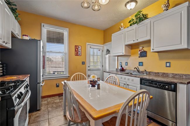 322 Darsie St, House other with 3 bedrooms, 2 bathrooms and 2 parking in Bloomfield PA | Image 10