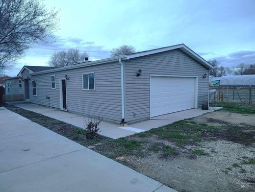 134 1st St N, Nampa, ID, 83687-3472 | Card Image