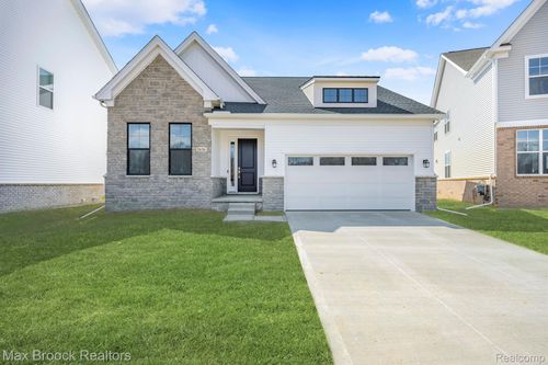5636 Suffolk Ct, West Bloomfield, MI, 48322-1114 | Card Image