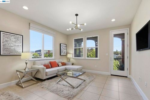 272 Currlin Cir, Milpitas, CA, 95035-9023 | Card Image