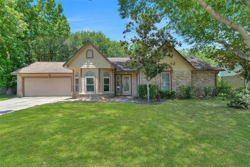 1312 Osborne Dr, Friendswood, TX, 77546-4773 | Card Image