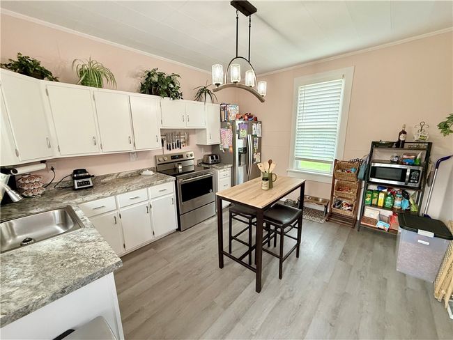 901 Market St, House other with 3 bedrooms, 1 bathrooms and 2 parking in Scottdale PA | Image 16