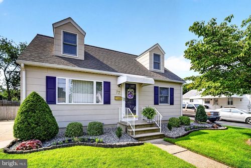 77 Sadie St, Hamilton, NJ, 08619-4309 | Card Image