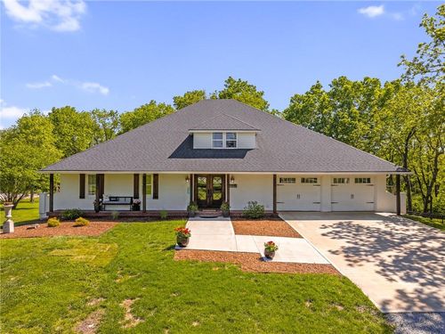 12245 W 279th Ter, Louisburg, KS, 66053-6601 | Card Image