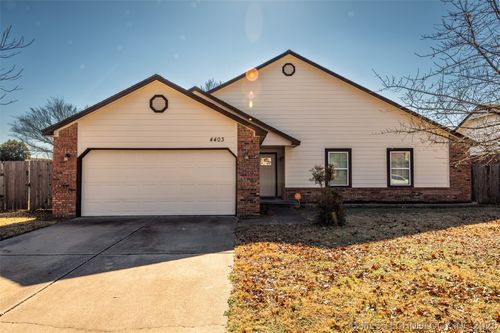 4403 W Madison Pl, Broken Arrow, OK, 74012-8542 | Card Image