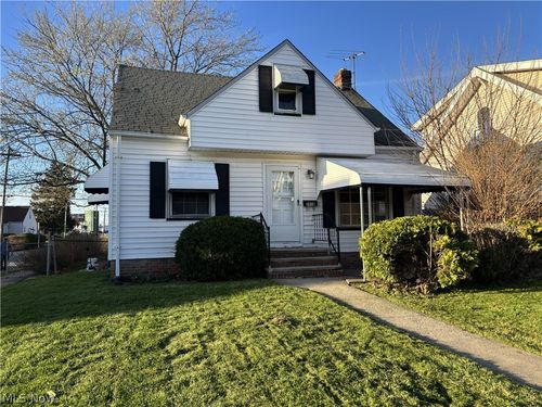 5910 Velma Ave, Parma, OH, 44129-1535 | Card Image