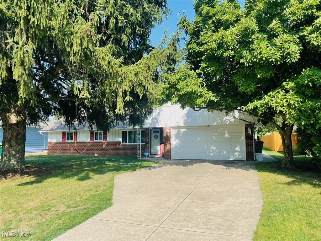 Jeannette Dr, Richmond Heights, OH 44143