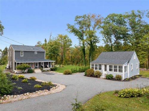 439 Farnum Pike, Smithfield, RI, 02917 | Card Image