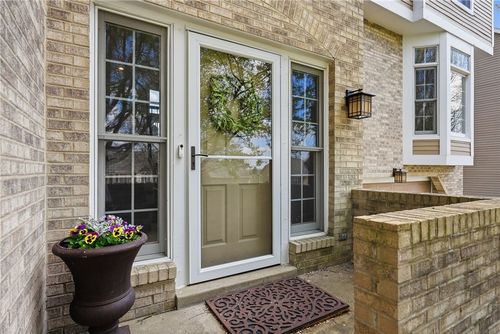 215 Cypress Knoll Dr, Sewickley, PA, 15143-9378 | Card Image