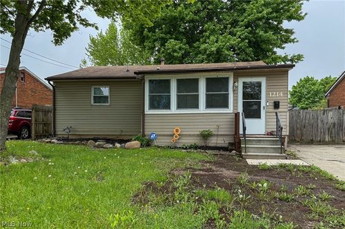 1214 Pennsylvania Ave, Lorain, OH, 44052-2966 | Card Image