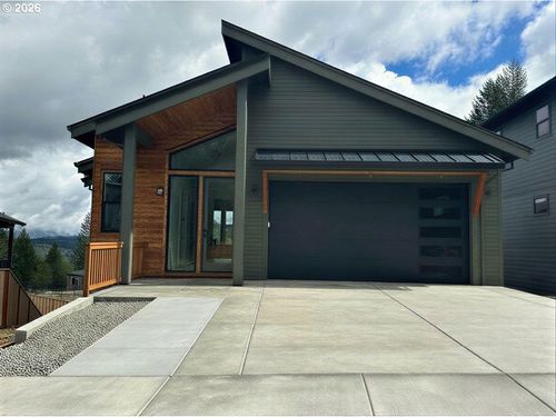 74-41945 Deschutes Ave, Sandy, OR, 97055-6916 | Card Image