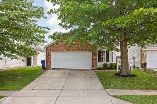 11620 Glenn Abbey Ln, Indianapolis, IN, 46235-9716 | Card Image