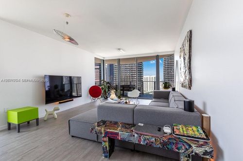 3512-1000 Brickell Plz, Miami, FL, 33131-3833 | Card Image