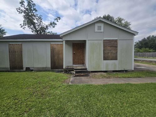 7502 Bywood St, Houston, TX, 77028-2402 | Card Image