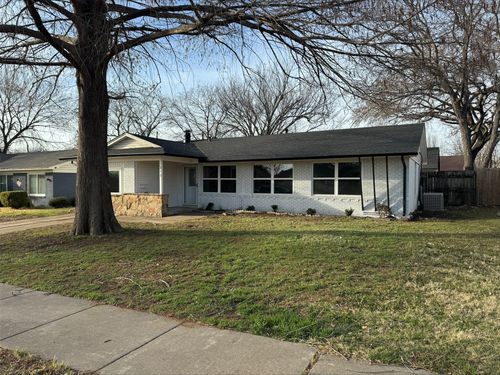 415 Bella Dr, Garland, TX, 75040-8317 | Card Image