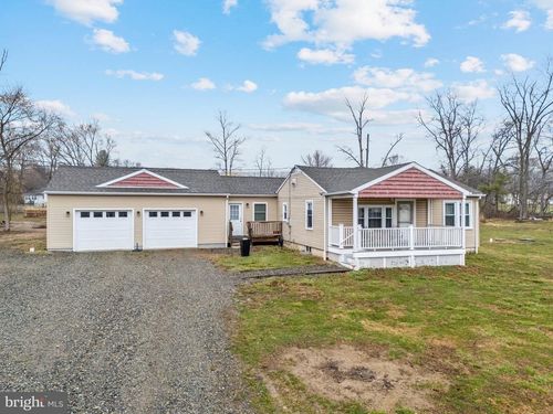 62 School Ln, Reading, PA, 19606-9364 | Card Image
