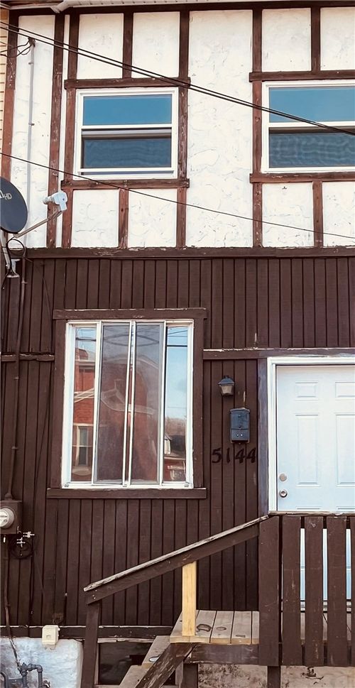 5144 Natrona Way, Pittsburgh, PA, 15201-2548 | Card Image