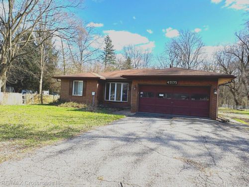 47175 Willis Rd, Sumpter Twp, MI, 48111-8975 | Card Image