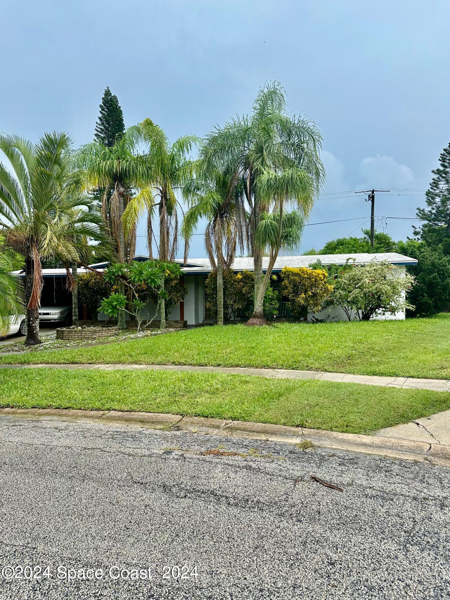 Breeze Ln, Melbourne, FL 32935