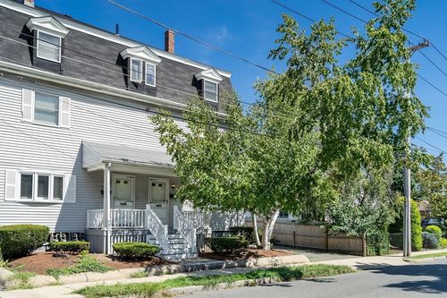 73-73 Dell Ave, Melrose, MA, 02176-3940 | Card Image