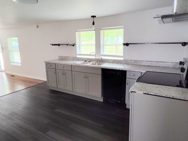 117 Sycamore St, House other with 3 bedrooms, 2 bathrooms and null parking in Pacolet SC | Image 5