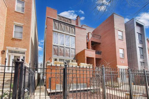 1-2851 N Damen Ave, Chicago, IL, 60618-8422 | Card Image