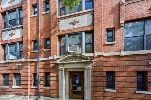2-5133 S Greenwood Ave, Chicago, IL, 60615-3817 | Card Image