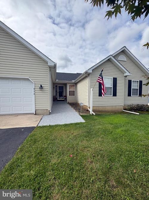 454 W Harvest Ln, MIDDLETOWN, DE, 19709-3045 | Card Image