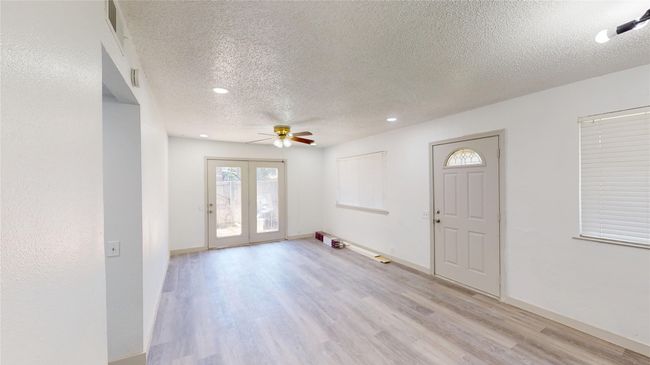 4403 Westminster Dr, Townhouse with 3 bedrooms, 2 bathrooms and null parking in Irving TX | Image 4