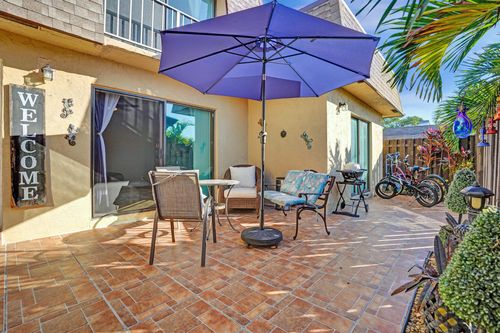 804 Waterview Dr, Palm Springs, FL, 33461-6490 | Card Image