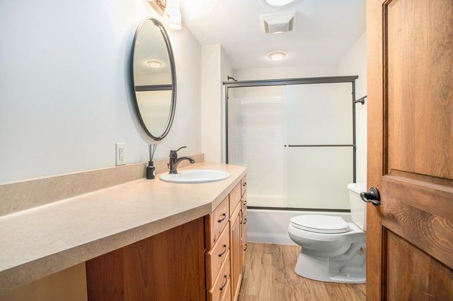 022__90a6514_478 | Image 29