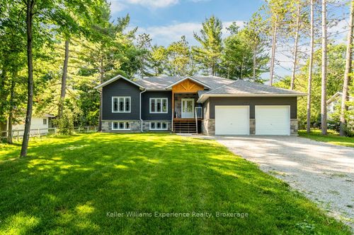 40 Lindale Ave, Tiny, ON, L9M0J2 | Card Image