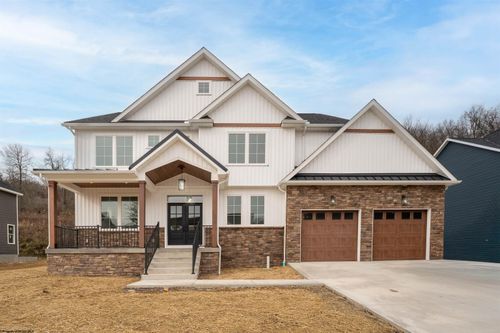 211 Farm Brook Ln, Morgantown, WV, 26505-1172 | Card Image