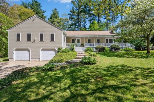25 Warren St, Upton, MA, 01568-1518 | Card Image