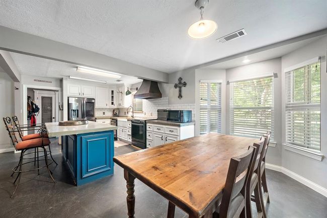 424 Hankamer Loop, House other with 3 bedrooms, 3 bathrooms and 2 parking in Hankamer TX | Image 16