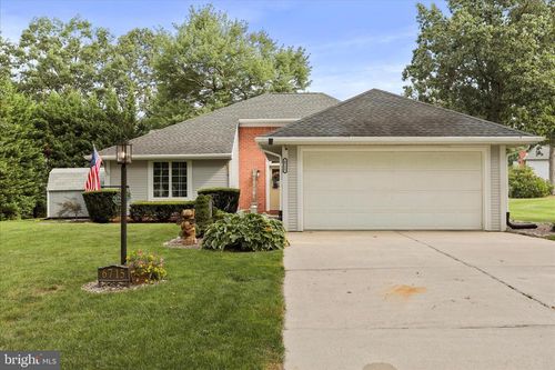 6715 Congressional Ter, FAYETTEVILLE, PA, 17222-9404 | Card Image