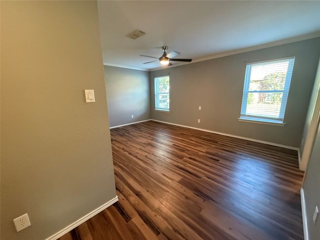 masive master bedroom | Image 6