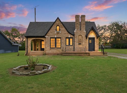 1004 E Franklin St, Hillsboro, TX, 76645-2225 | Card Image