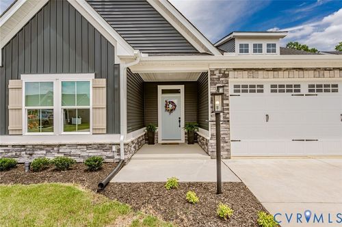 8187 Winter Fog Dr, New Kent, VA, 23124-3053 | Card Image