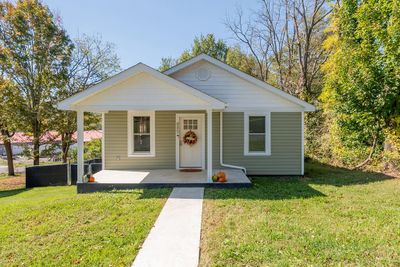 885 S 4th St, House other with 2 bedrooms, 2 bathrooms and null parking in Wytheville VA | Image 1