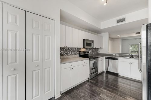 1107-8900 Ne 8th Ave, Miami, FL, 33138-3310 | Card Image