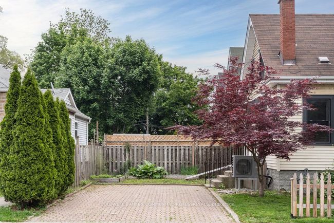 487 Dunsmure Rd, House other with 3 bedrooms, 2 bathrooms and 2 parking in Hamilton ON | Image 30
