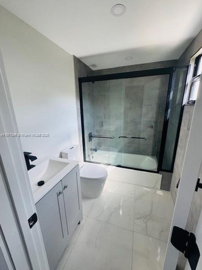APT-3 - 905 Sw 13 Th Ct, Condo with 3 bedrooms, 1 bathrooms and null parking in Miami FL | Image 10